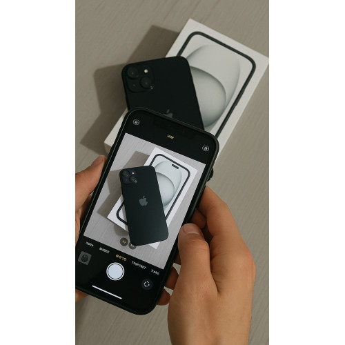 Распаковка iPhone 15 черный